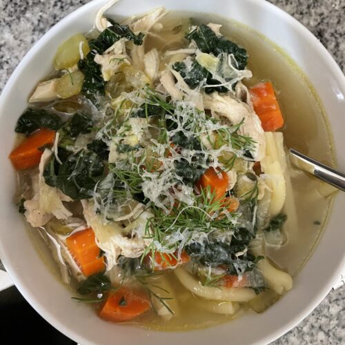 Lemony Garlicky Chicken Soup – Recipe Wonderland